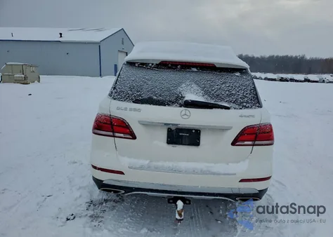 2016 Mercedes-Benz Gle 350 4Matic z USA, uszkodzony, nr VIN 4JGDA5HBXGA637723